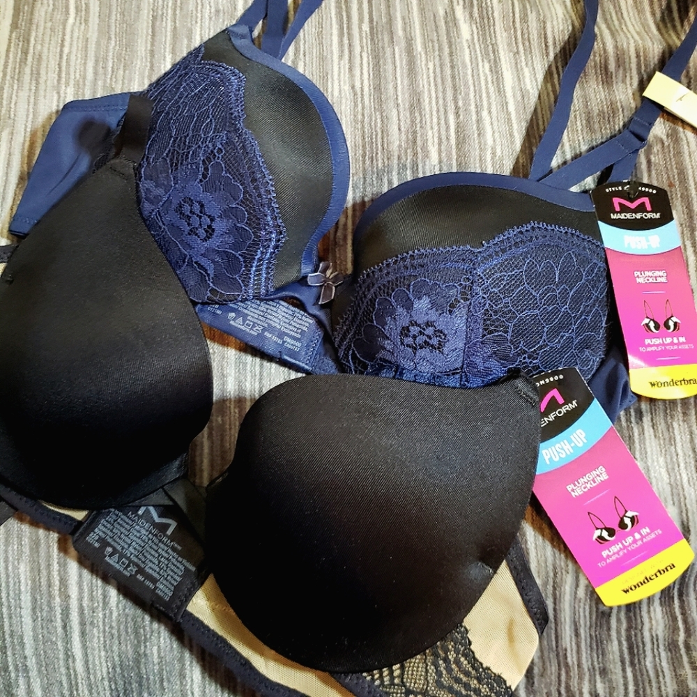2 maidenform push-up bras